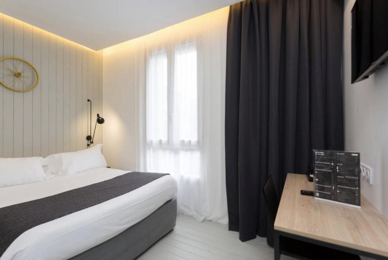 Atypik Hotel Clichy Zewnętrze zdjęcie