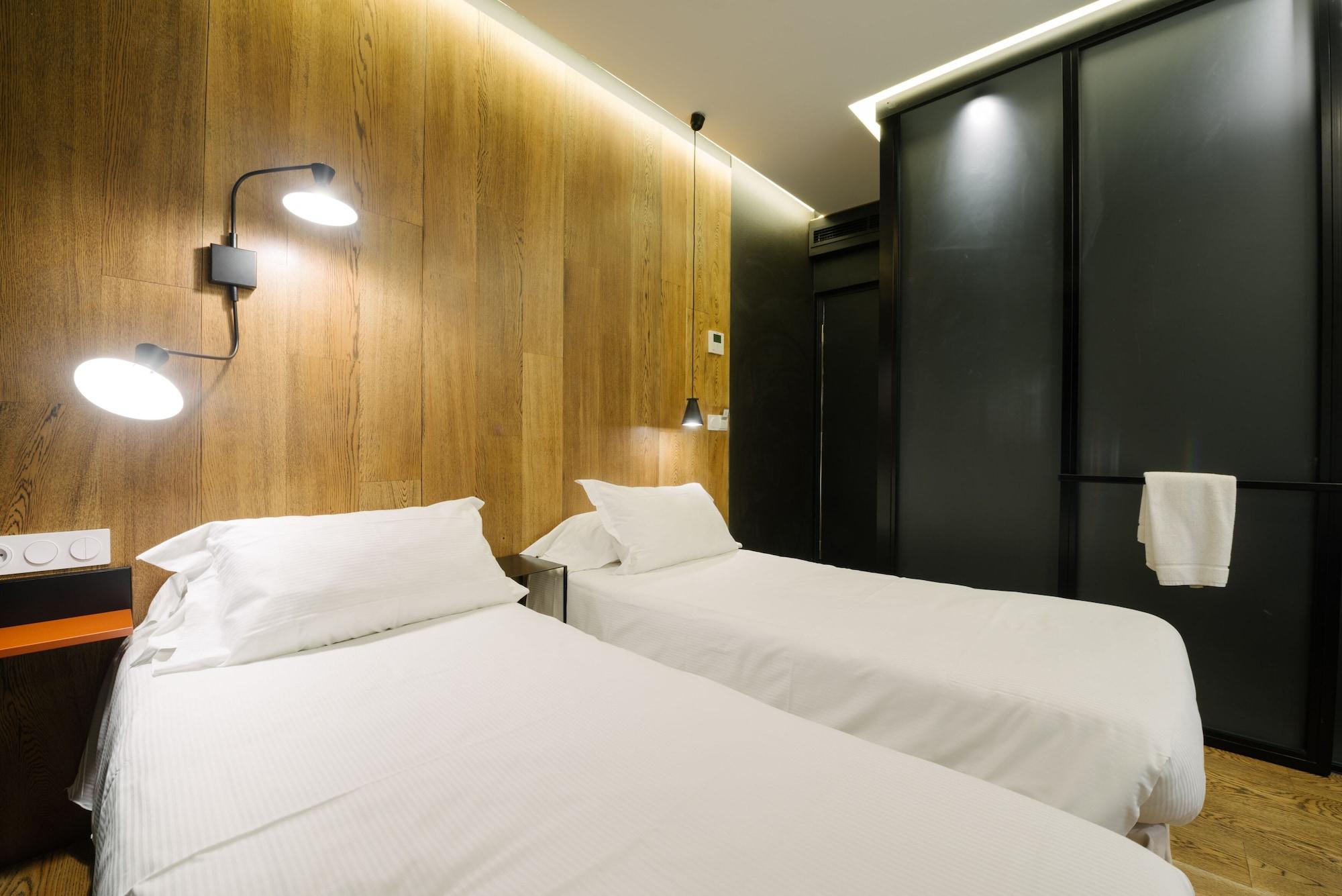 Atypik Hotel Clichy Zewnętrze zdjęcie