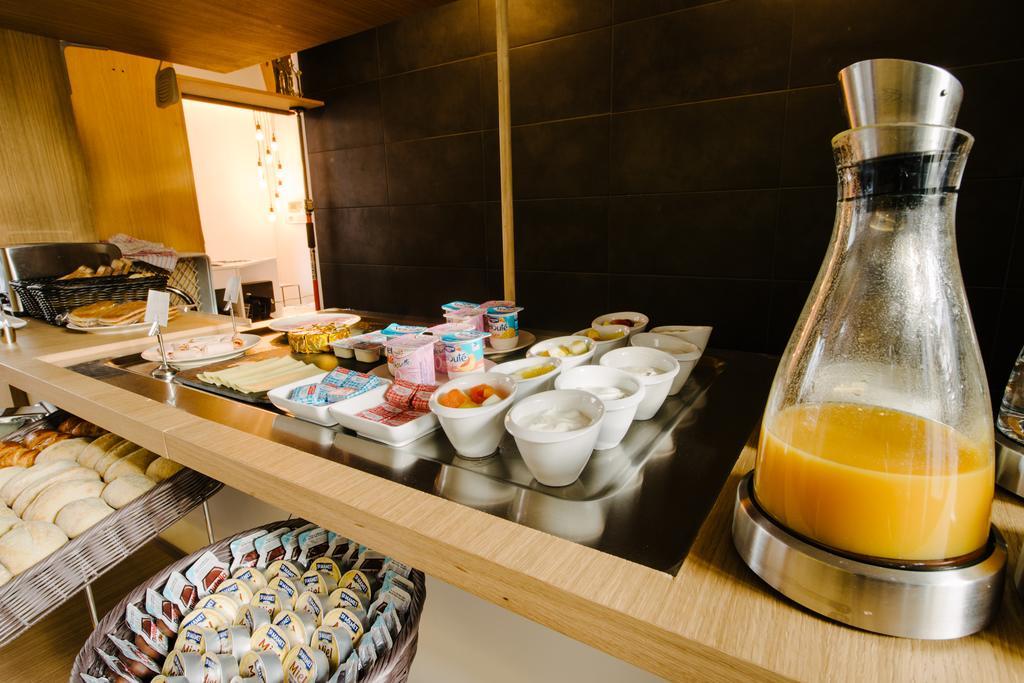 Atypik Hotel Clichy Zewnętrze zdjęcie